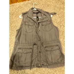 NWT grey cargo vest, medium